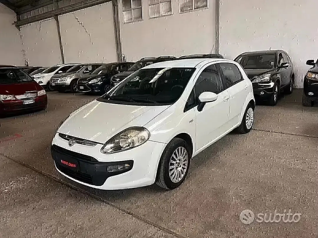 Usata Fiat Grande Punto 75 CV (55 kW) 2011 Bianco Utilitaria