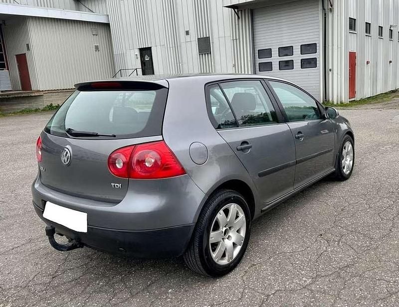 Usata VW Golf IV Comfortline 105 CV (77 kW) 2005 Berlina