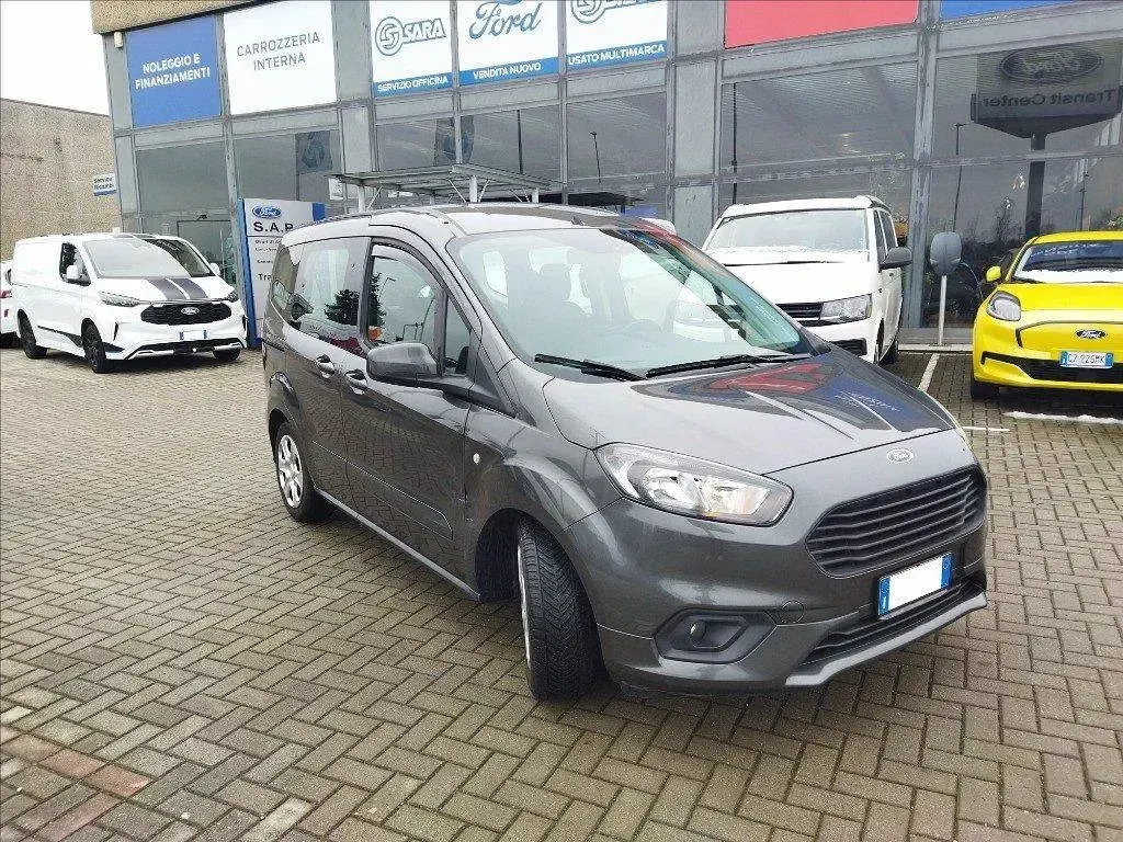 Usata Ford Tourneo Courier 100 CV (73 kW) 2019 Monovolume