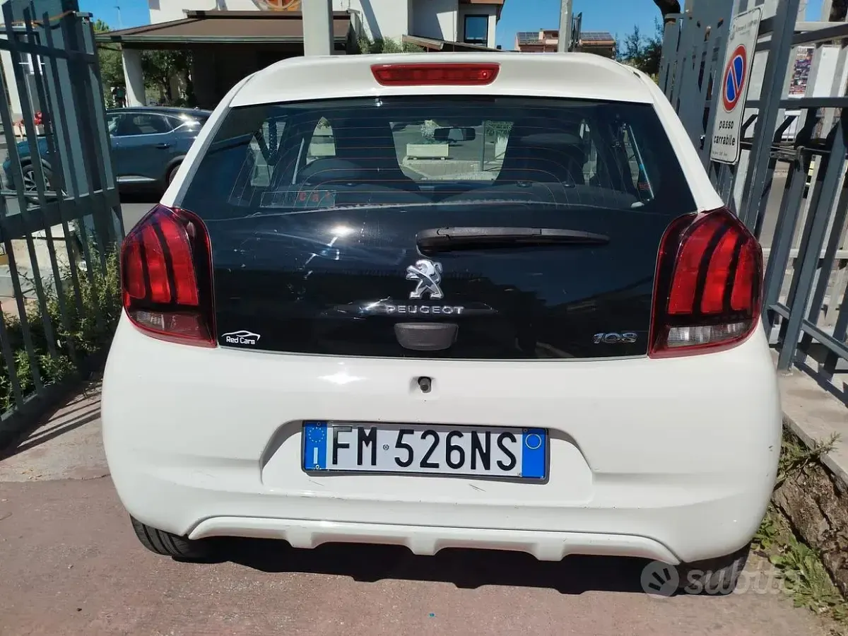 Usata Peugeot 108 Allure 69 CV (50 kW) 2018 Bianco Utilitaria