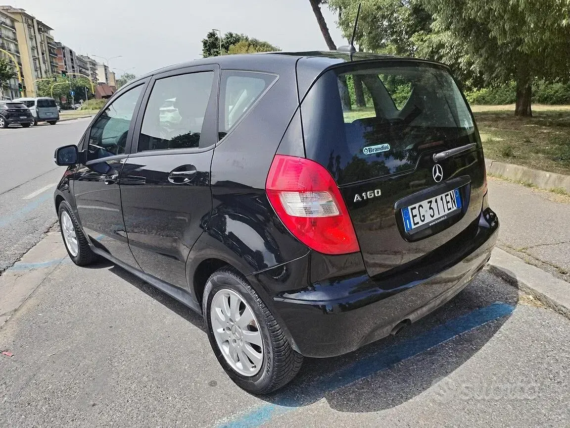 Usata Mercedes A160 95 CV (69 kW) 2011 Nero Berlina