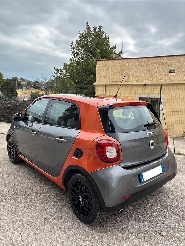 Usata Smart ForFour 90 CV (66 kW) 2019 Utilitaria