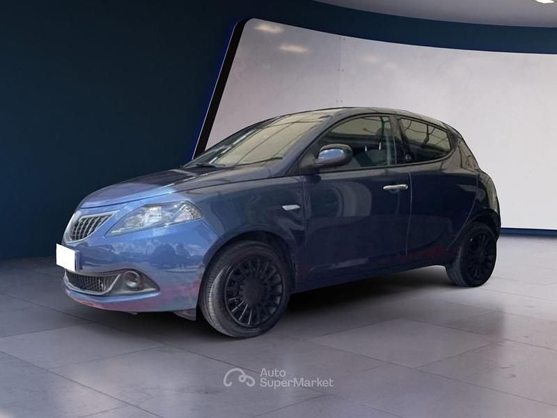 Blu Usata 2021 Lancia Ypsilon S Due volumi | 10.900 € (Buon prezzo) - Immagine 1/4