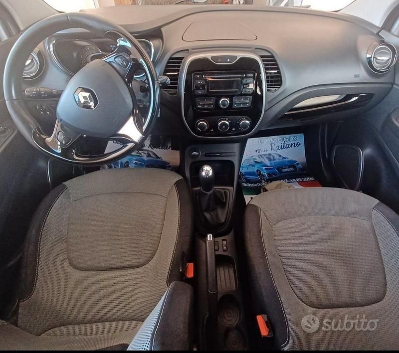 Usata Renault Captur 90 CV (66 kW) 2015 Grigio SUV