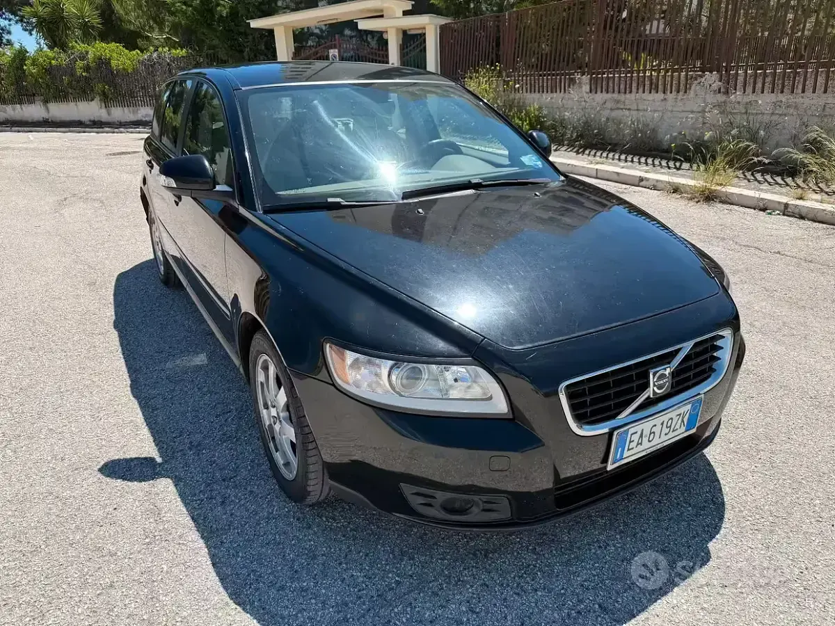 Occasion Volvo V50 101 PK (74 kW) 2010 Zwart Stationwagen