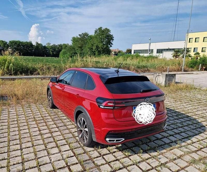 Usata VW Taigo R-line 110 CV (80 kW) 2022 Rosso SUV