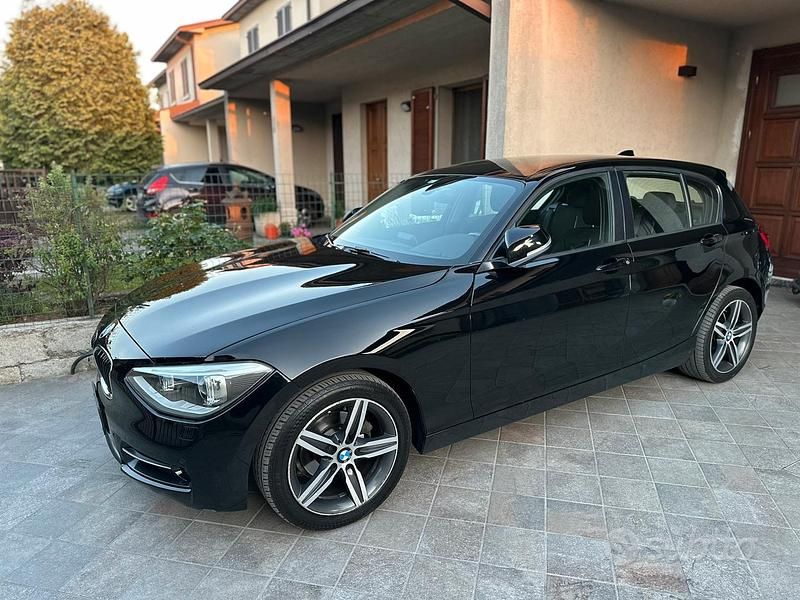 Usata BMW 118 Efficient Dynamics 150 CV (110 kW) 2015 Nero Utilitaria