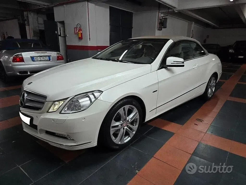 Usata Mercedes E250 Avantgarde 204 CV (150 kW) 2010 Bianco Cabrio