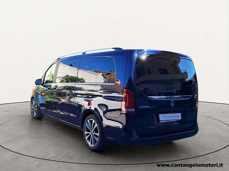 Usata Mercedes V250 Business 190 CV (139 kW) 2020 Blu notte Monovolume