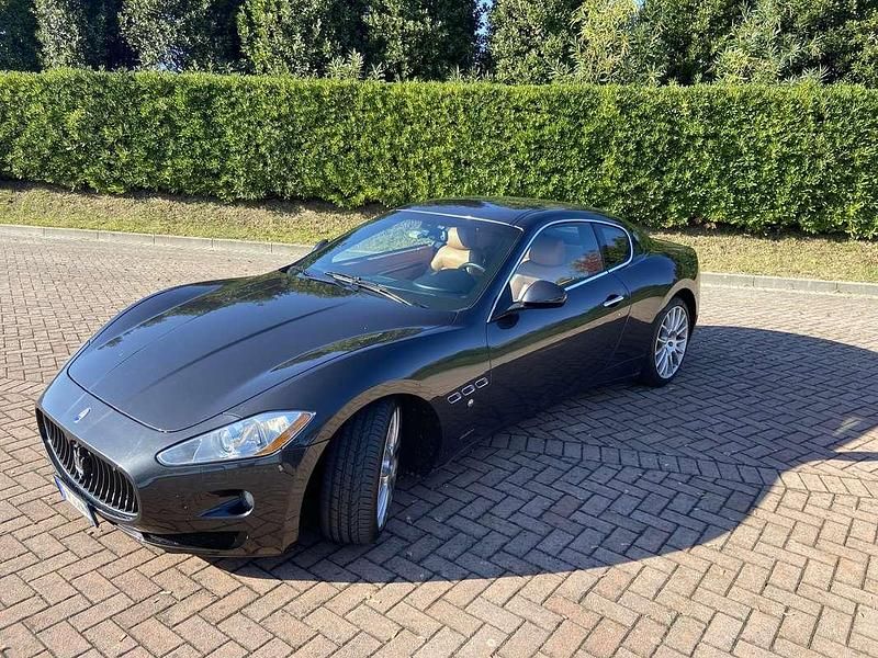 Usata Maserati Granturismo 441 CV (324 kW) 2012 Nero Coupé