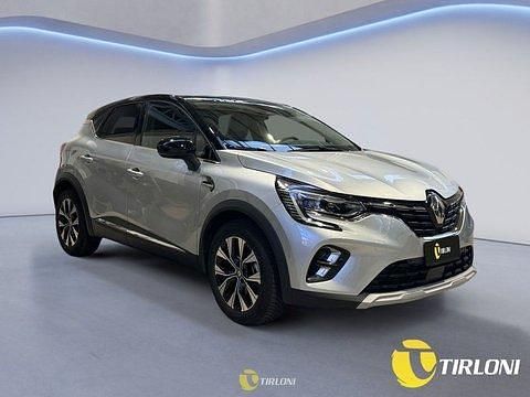 Usata Renault Captur Techno 143 CV (105 kW) 2023 Grigio SUV