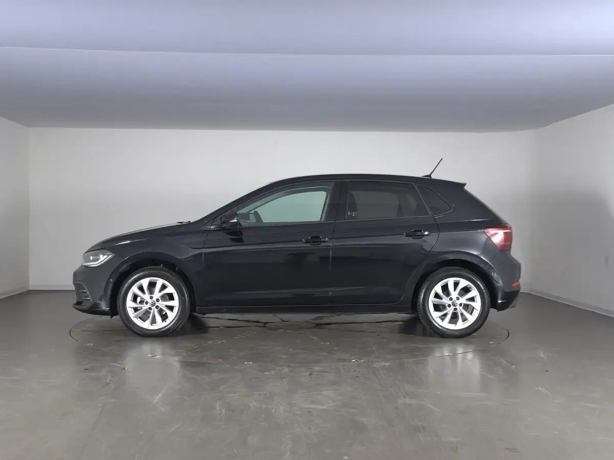 Usata VW Polo Style 95 CV (69 kW) 2023 Deep black perlato Utilitaria