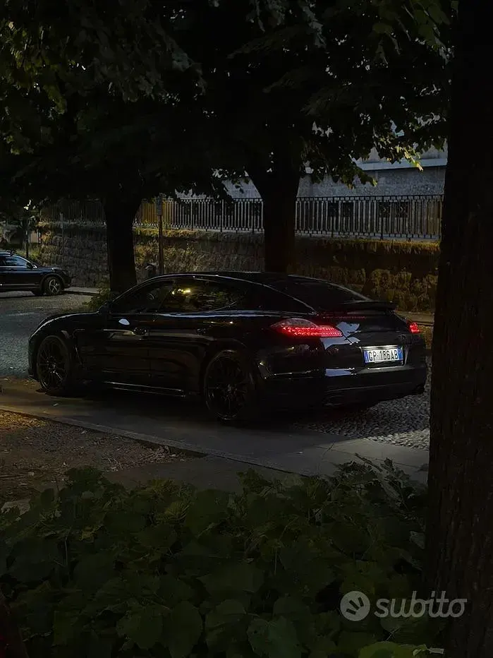Usata Porsche Panamera 300 CV (220 kW) 2013 Nero Utilitaria