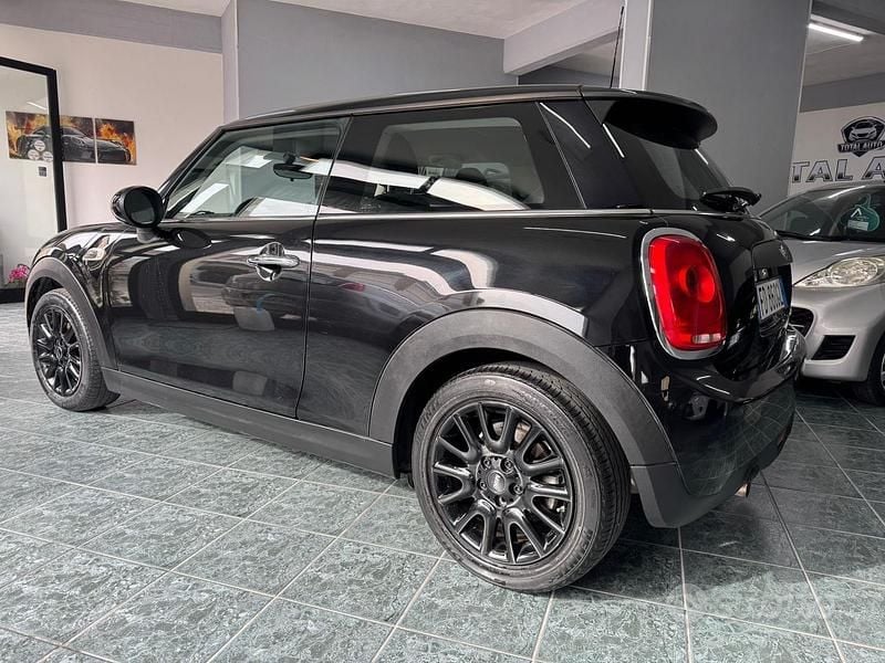 Usata Mini One D Business 95 CV (69 kW) 2016 Nero Utilitaria
