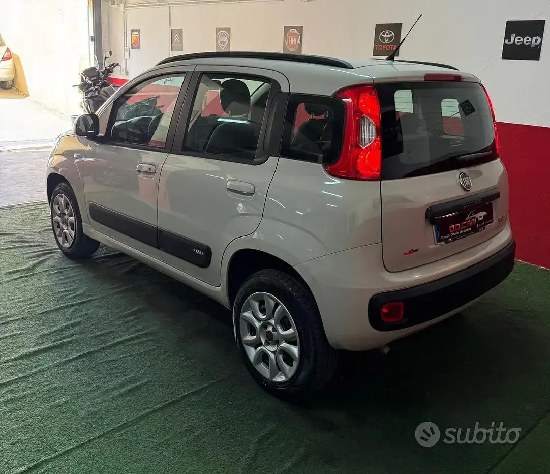 Usata Fiat Panda Lounge 85 CV (62 kW) 2013 Beige Utilitaria