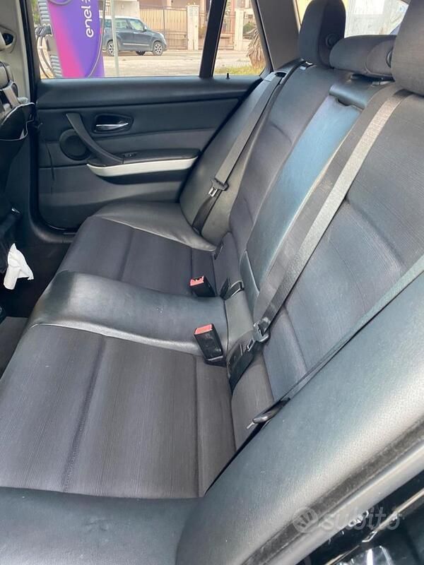 Usata BMW 320 177 CV (130 kW) 2008 Nero Station wagon