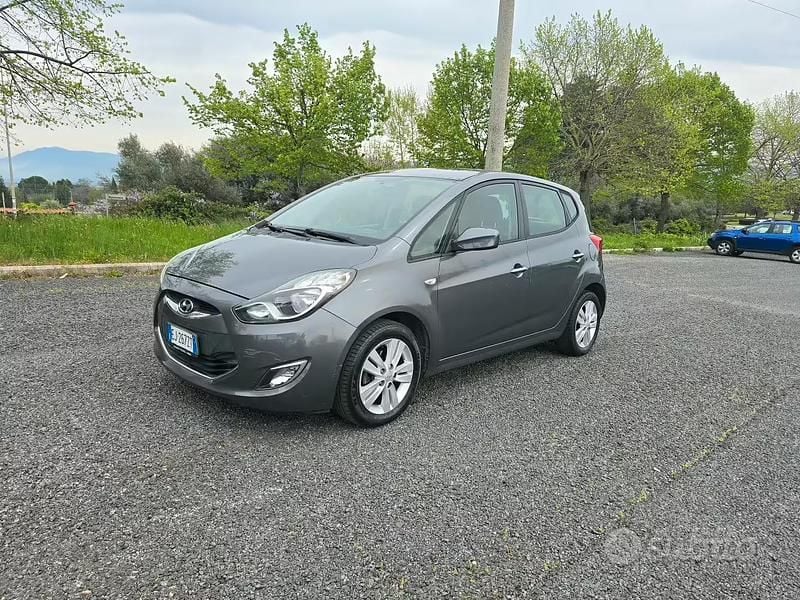 Usata Hyundai ix20 90 CV (66 kW) 2011 Grigio Utilitaria