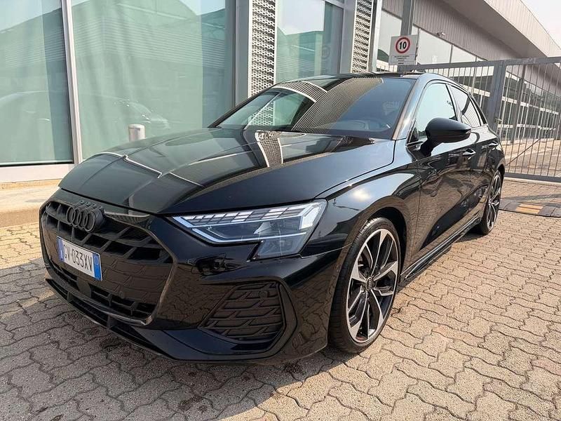 Nero Usata 2024 Audi A3 Sportback S-Line Due volumi | 37.700 € (Molto cara) - Immagine 1/4