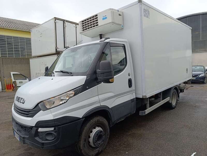 Bianco Usata 2018 Iveco Daily Furgone | 12.990 € (Super prezzo) - Immagine 1/4