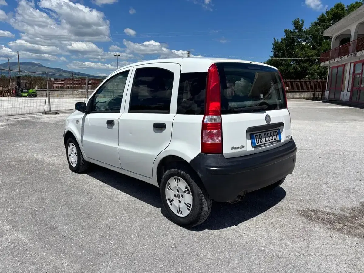 Usata Fiat Panda Dynamic 69 CV (50 kW) 2006 Bianco Utilitaria