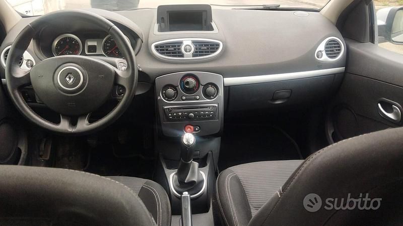 Usata Renault Clio IV 90 CV (66 kW) 2012 Grigio Berlina