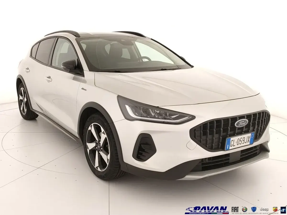 Usata Ford Focus Active X 125 CV (91 kW) 2022 Grigio Utilitaria