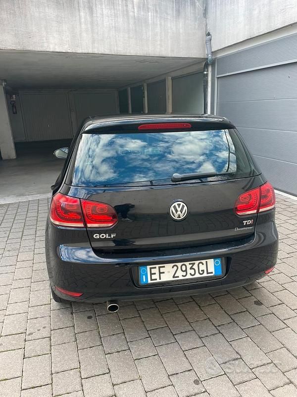 Usata VW Golf VI 105 CV (77 kW) 2011 Utilitaria