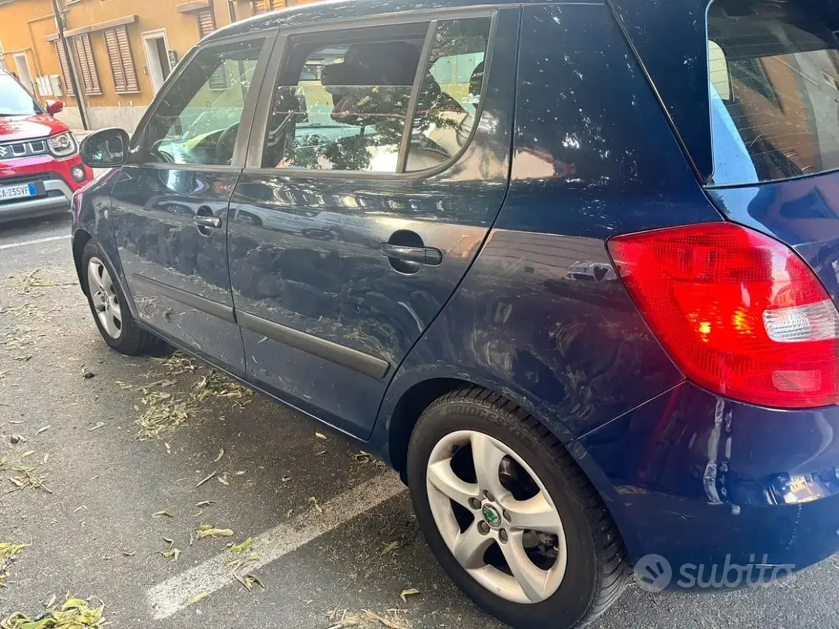 Usata Skoda Fabia 75 CV (55 kW) 2011 Blu Berlina