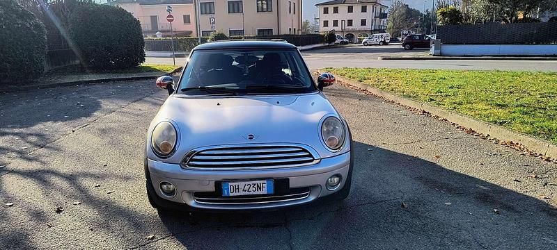 Begagnad Mini Cooper 120 HK (88 kW) 2009 Halvkombi