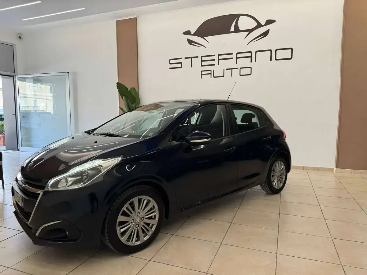 Usata Peugeot 208 Allure 75 CV (55 kW) 2017 Blu/azzurro Utilitaria
