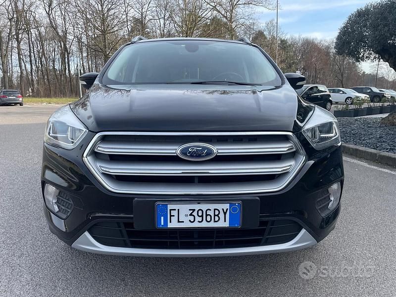 Usata Ford Kuga S 150 CV (110 kW) 2017 Nero SUV