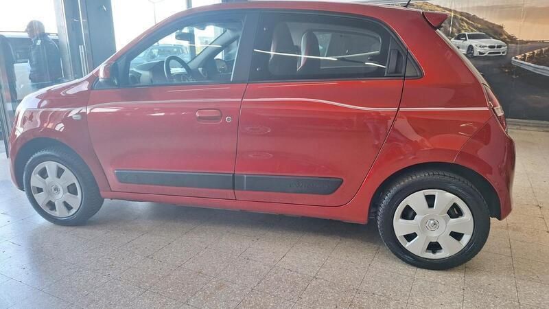 Usata Renault Twingo SE 69 CV (50 kW) 2015 Rosso Utilitaria