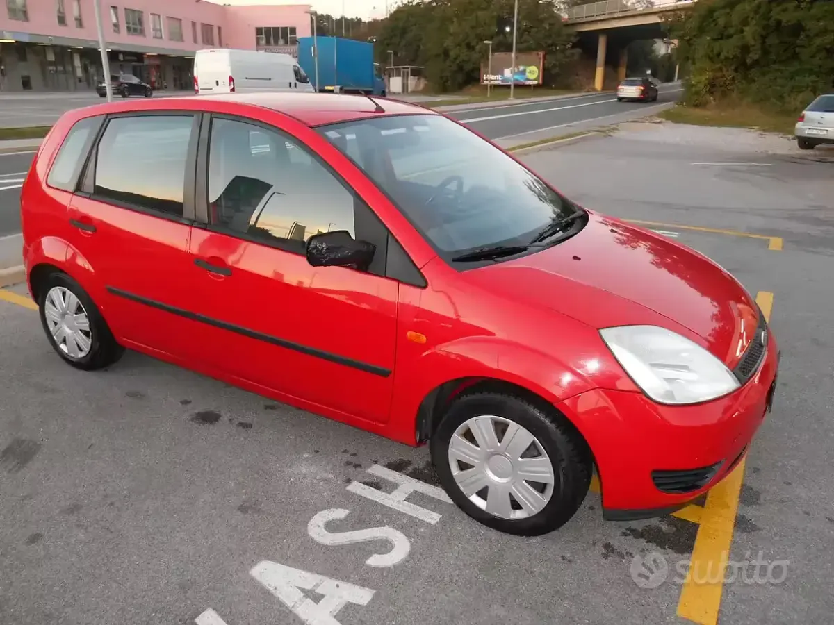 Usata Ford Fiesta 80 CV (58 kW) 2002 Utilitaria