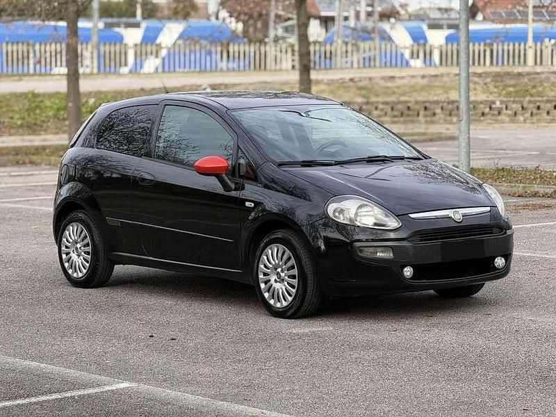 Nero Usata 2010 Fiat Punto Evo Dynamic Due volumi | 2950 € (Ottimo prezzo) - Immagine 1/4