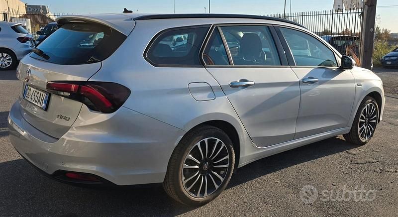 Usata Fiat Tipo 100 CV (73 kW) 2021 Argento Station wagon