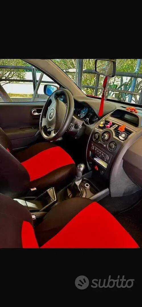 Usata Renault Mégane 106 CV (77 kW) 2007 Rosso Berlina