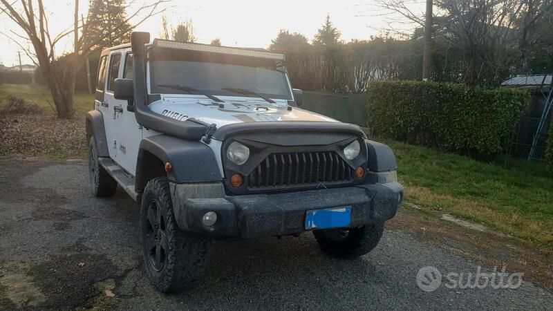 Usata Jeep Wrangler Rubicon 200 CV (147 kW) 2012 Bianco SUV