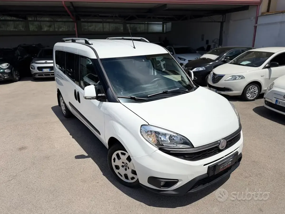 Usata Fiat Doblò 105 CV (77 kW) 2016 Bianco Monovolume