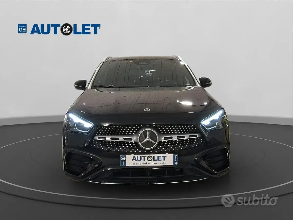 Usata Mercedes GLA200 AMG 190 CV (139 kW) 2023 Nero SUV