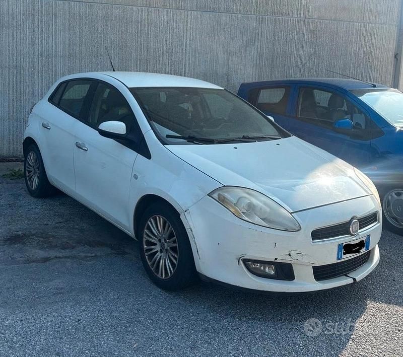 Usata Fiat Bravo 120 CV (88 kW) 2011 Bianco Utilitaria