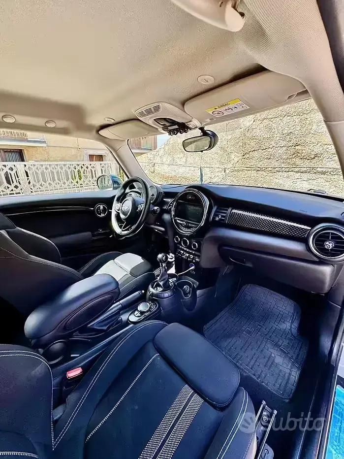 Begagnad Mini Cooper SD 170 HK (125 kW) 2016 Grå Halvkombi