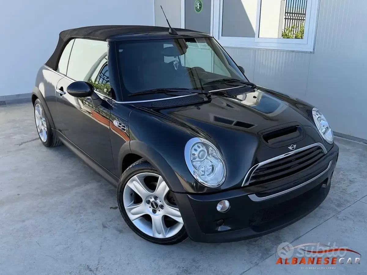 Usata Mini Cooper S Cabriolet 170 CV (125 kW) 2006 Nero Cabrio