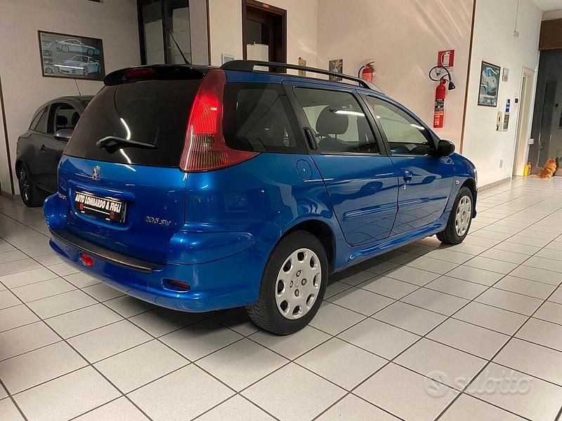 Usata Peugeot 206 67 CV (49 kW) 2005 Blu Station wagon