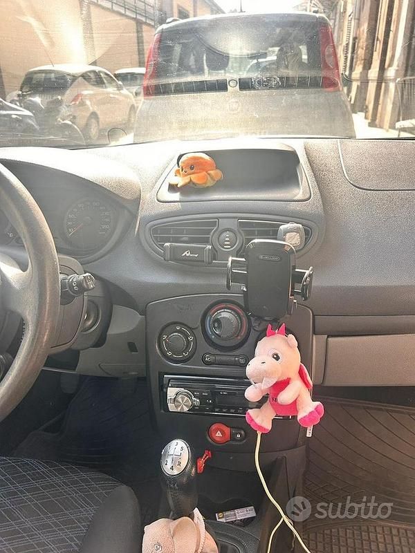 Usata Renault Clio II 2006 Blu Utilitaria