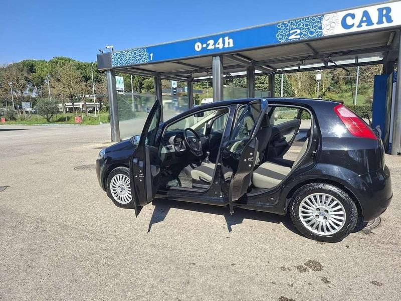 Usata Fiat Grande Punto 65 CV (47 kW) 2006 Utilitaria