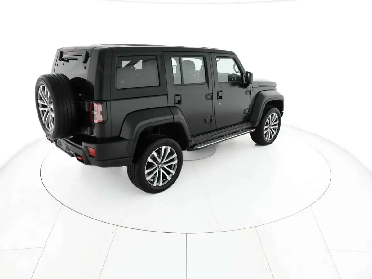 Usata ICH-X K2 162 CV (119 kW) 2025 Nero SUV