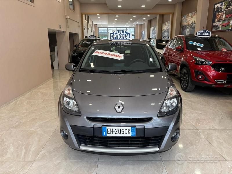 Usata Renault Clio IV 75 CV (55 kW) 2012 Grigio Berlina
