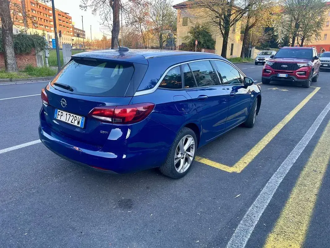 Usata Opel Astra Sport 136 CV (100 kW) 2018 Blu Station wagon