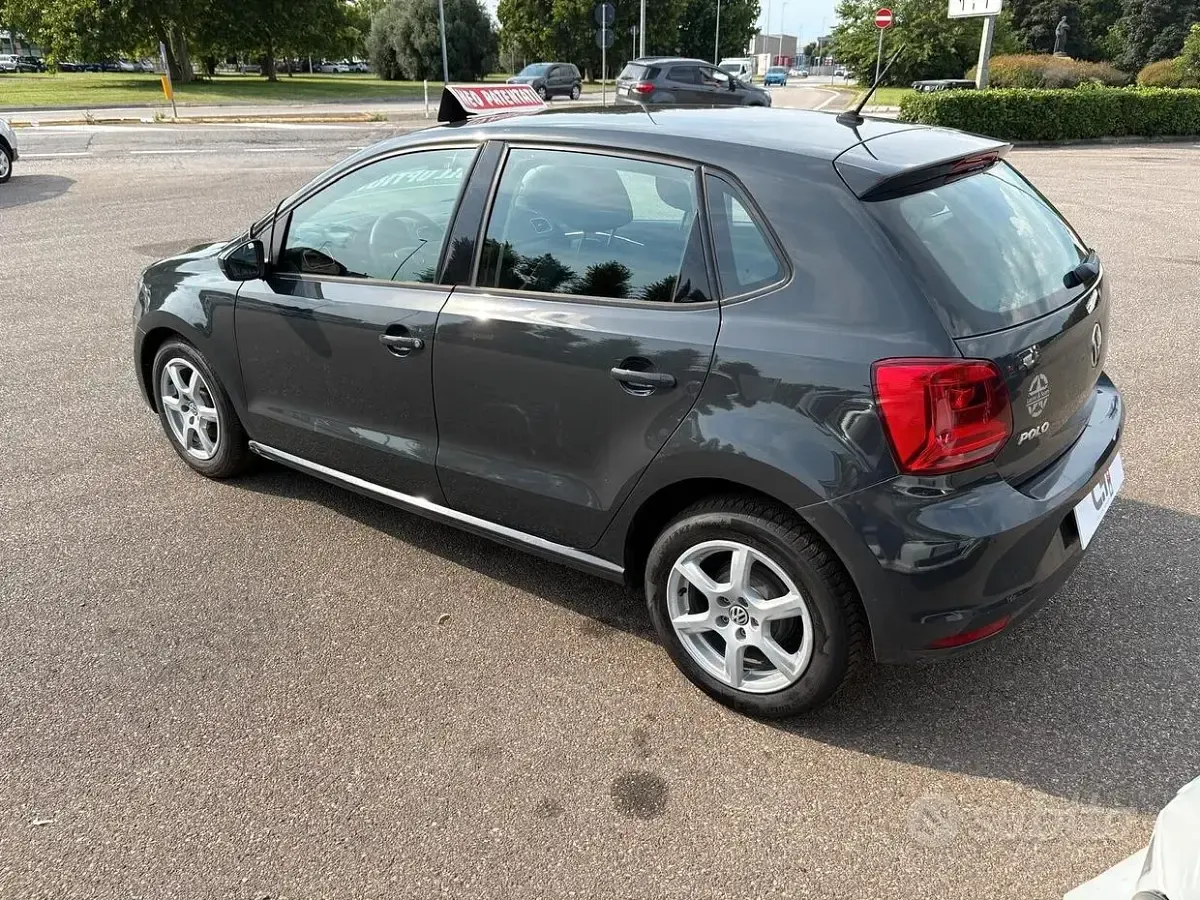 Usata VW Polo 75 CV (55 kW) 2016 Grigio Berlina