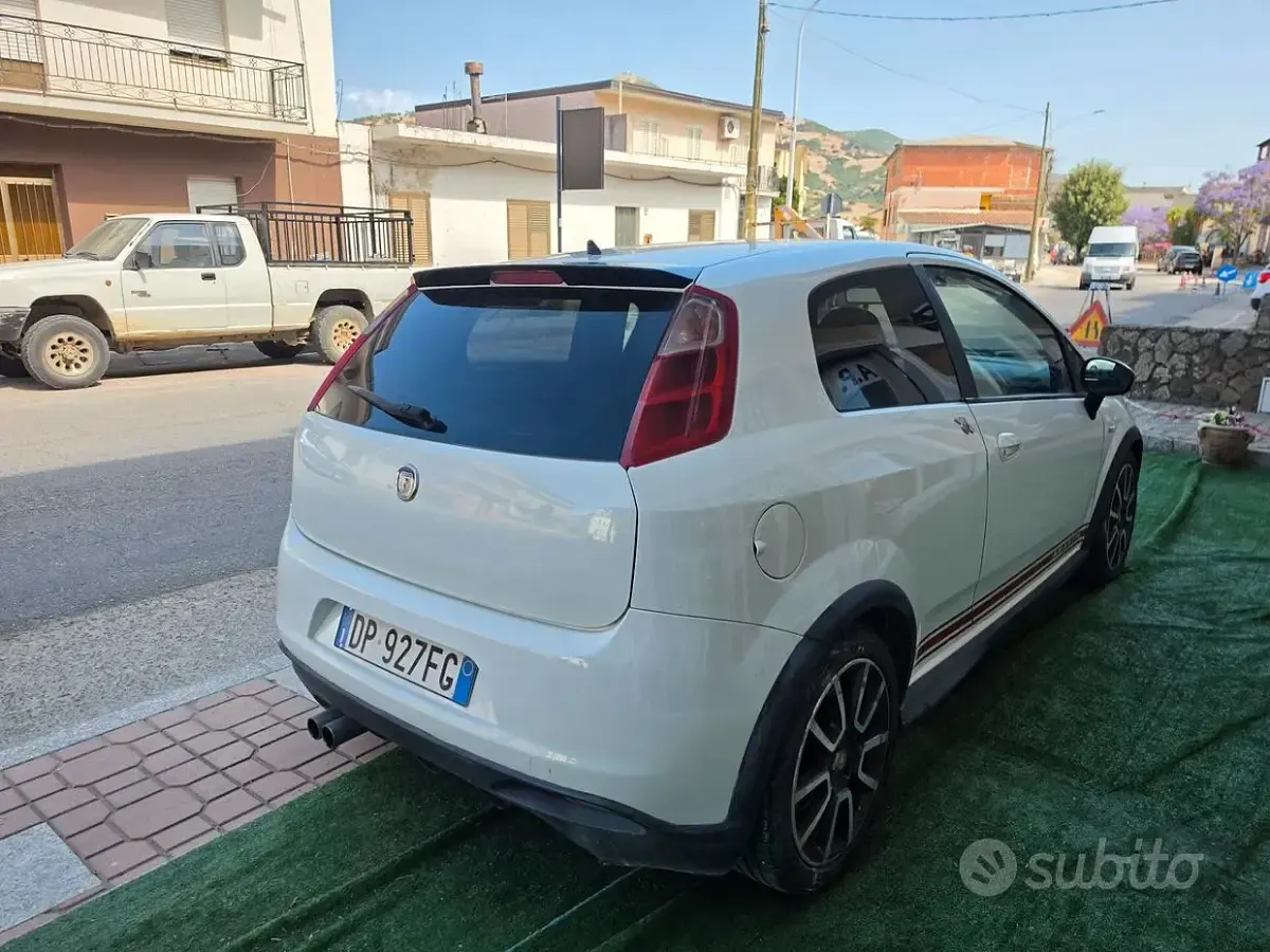 Usata Abarth Grande Punto 155 CV (114 kW) 2008 Bianco Utilitaria